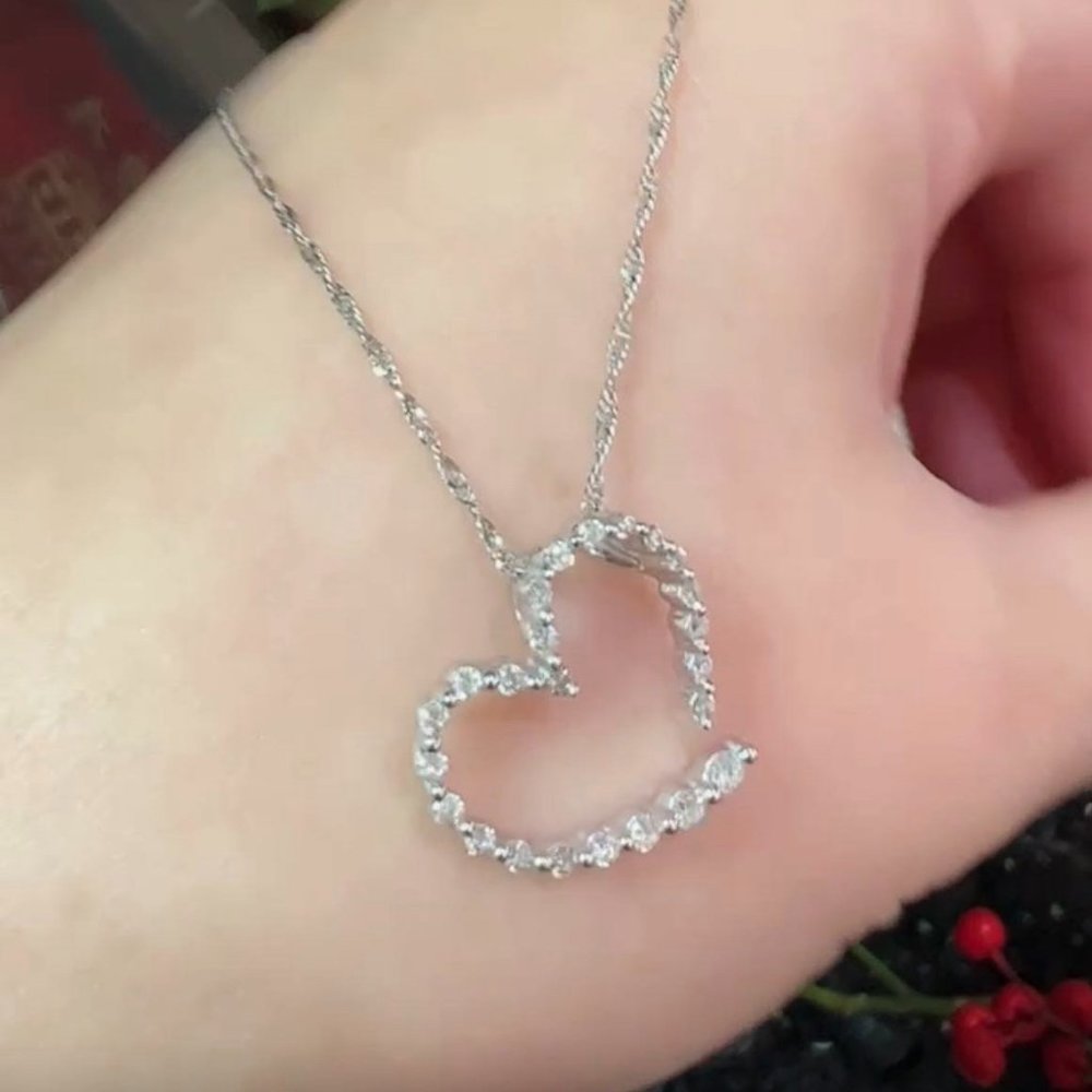 Neckles pendant
